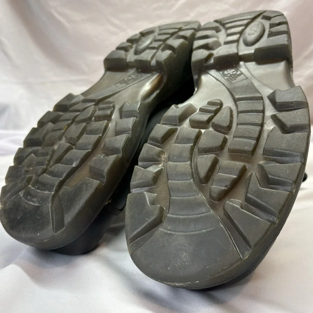 Dr. Martens excellent preowned